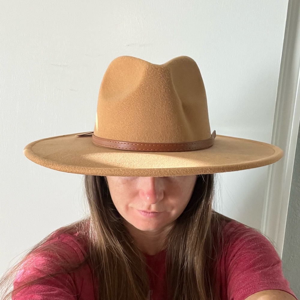 Tan/canel wide brim hat